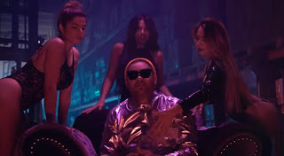 el-taiger-j-balvin-cosculluela-bad-bunny-e-bryant-myers-celebrano-i-tanti-traguardi-tagliati-con-coronamos