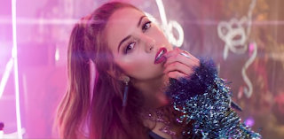 ana-mena-becky-g-de-la-ghetto-danno-una-scarica-di-energia-positiva-racchiusa-in-ya-es-hora