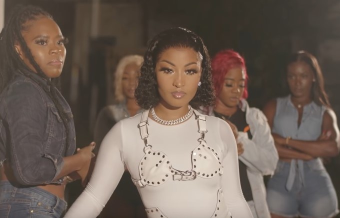 shenseea-estrena-bad-alone-su-tema-màs-reciente