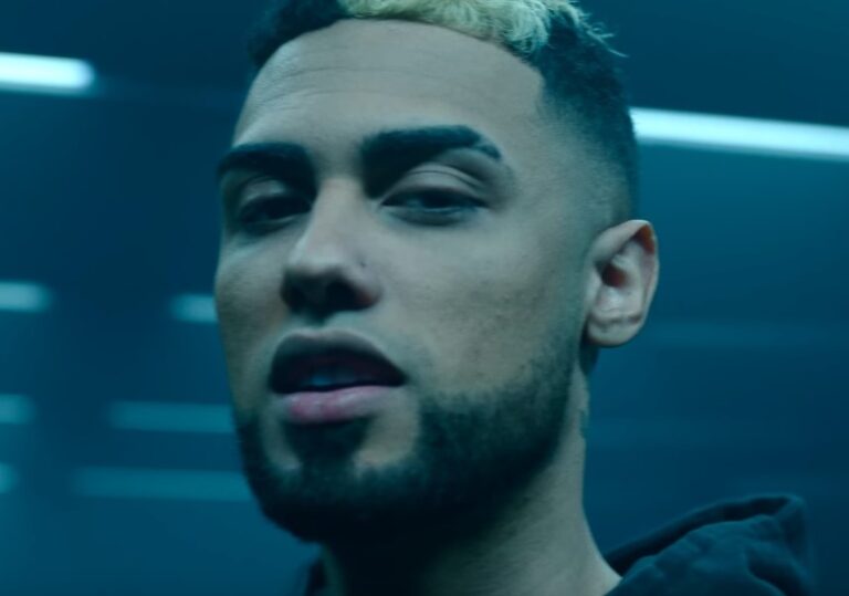 jay-wheeler-dopo-aver-ben-figurato-ai-premios-juventud-rilascia-dos-tragos