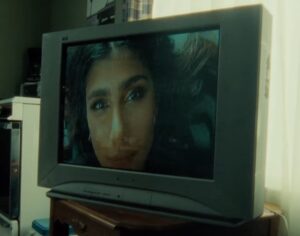 jhay-cortez-e-skrillex-lanciano-en-mi-cuarto-con-un-video-che-ha-per-protagonista-mia-khalifa
