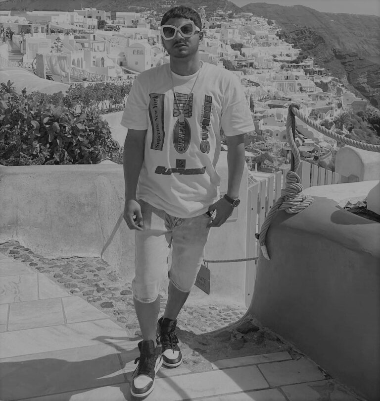 flow-la-movie-star-del-reggaeton-e-morto-in-un-incidente-aereo