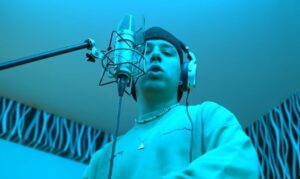 bizarrap-ha-invitato-ad-una-delle-sue-mitiche-sessioni-lartista-spagnolo-quevedo