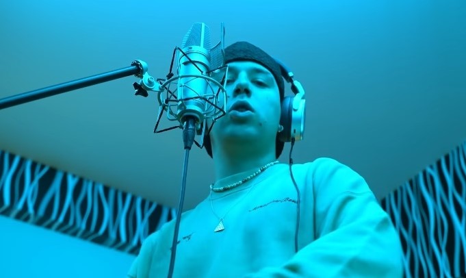 bizarrap-ha-invitato-ad-una-delle-sue-mitiche-sessioni-lartista-spagnolo-quevedo
