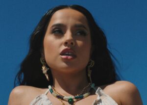 becky-g-y-omega-el-fuerte-aterrizan-en-las-plataformas-digitales-con-arranca