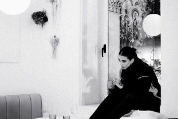 young-miko-lanzo-su-manifiesto-silencioso-do-not-disturb