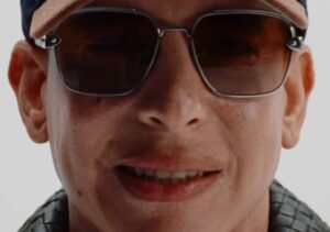 daddy-yankee-rilascia-botz-besame-otra-vez-una-traccia-in-cui-la-presenza-dellaltra-persona-diventa-un-dono-del-destino